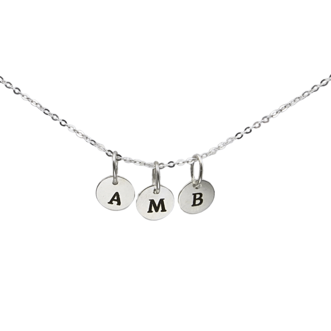 Anhänger mit Buchstaben