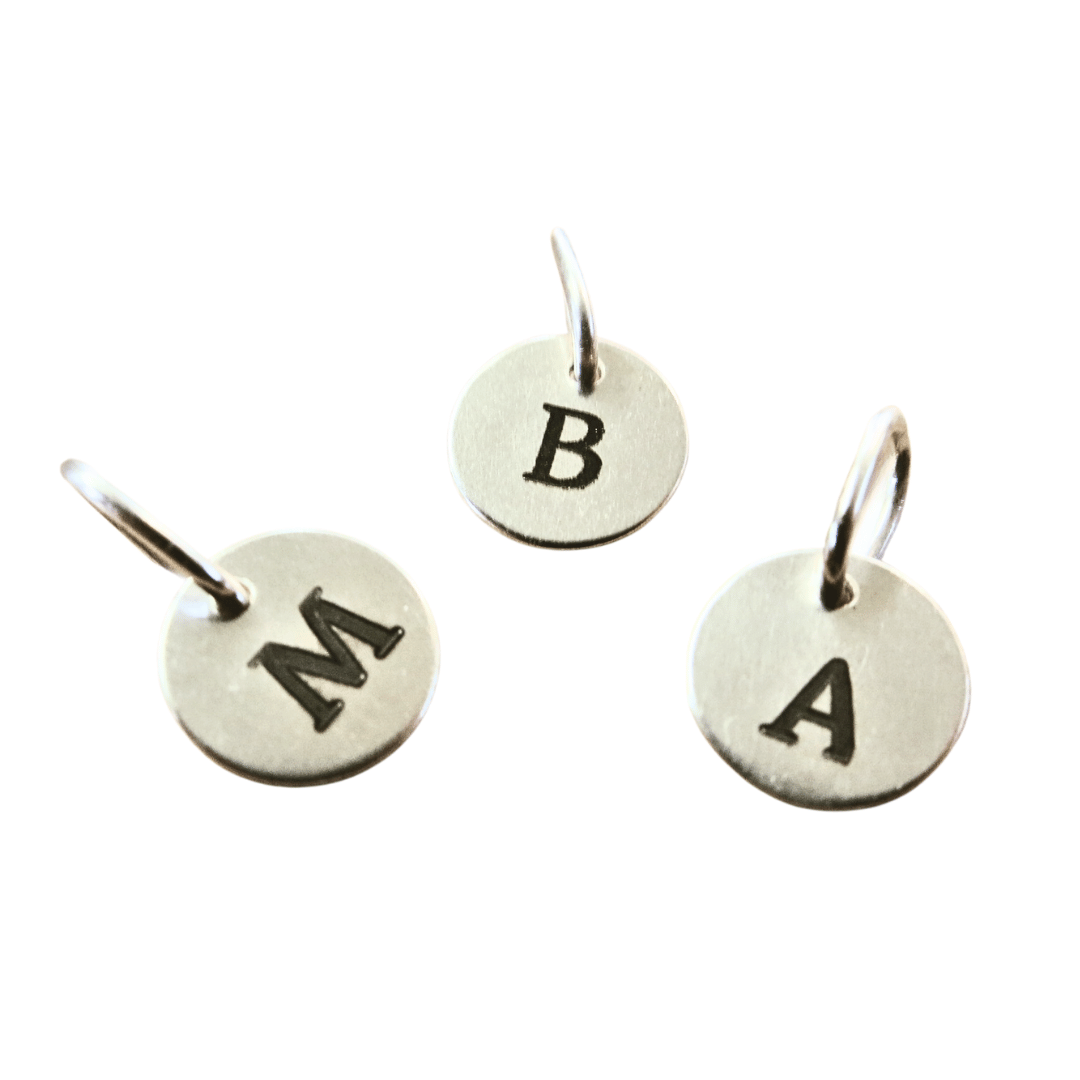 Kette mit Buchstaben