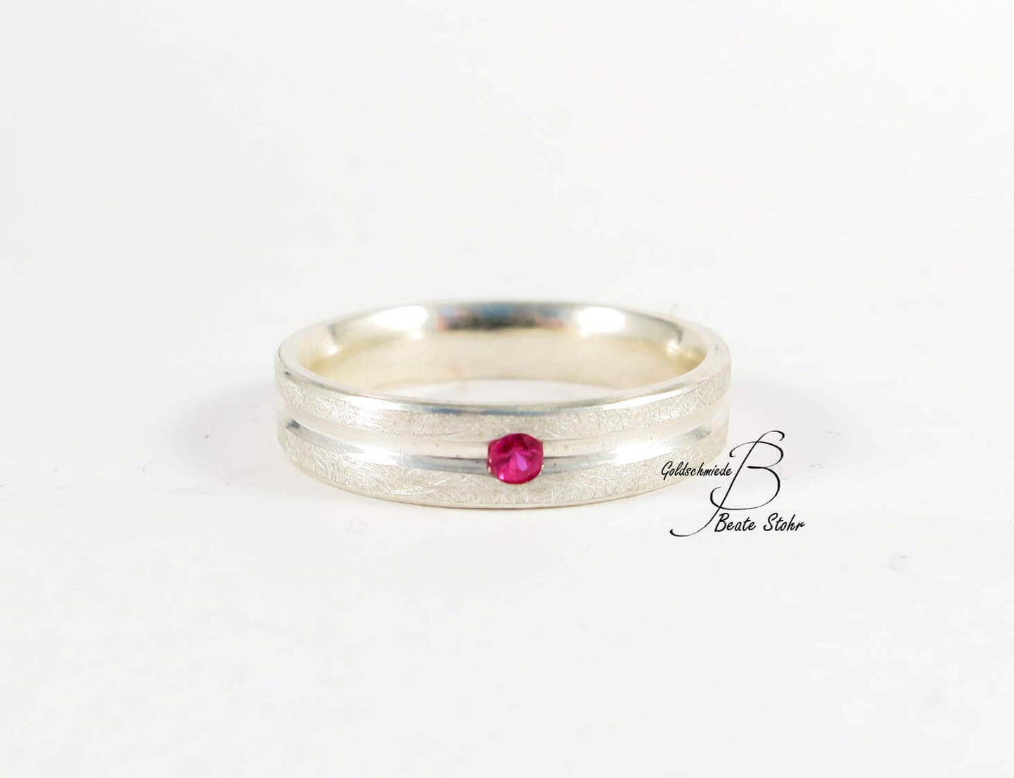 Ring mit Rubin Handarbeit