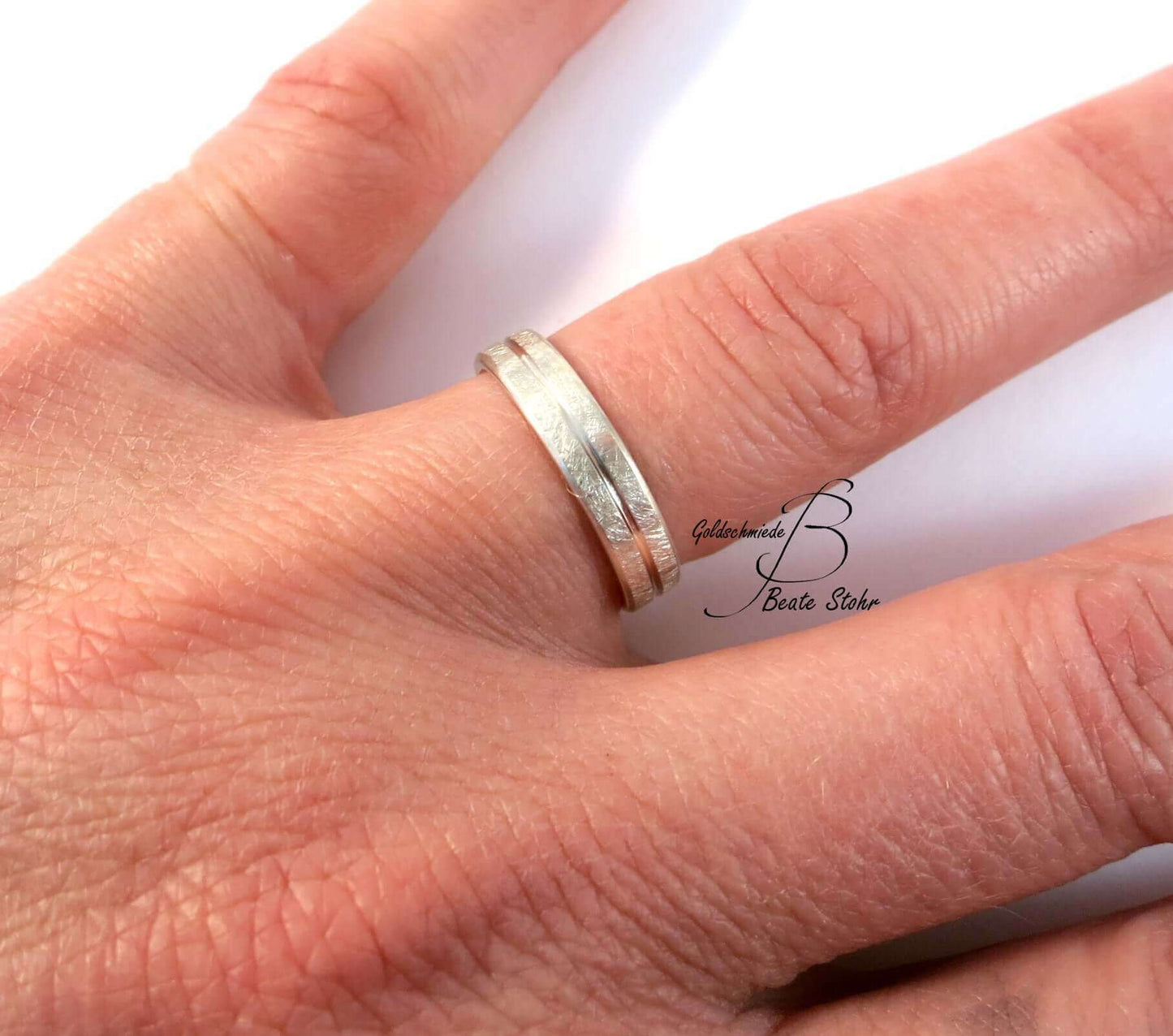 Ring mit Diamant 4
