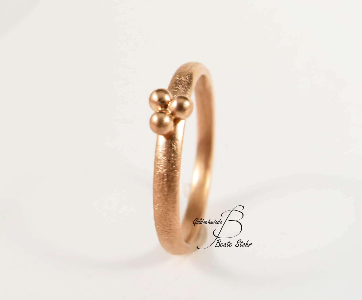 Ehering rosegold mit Kugeln