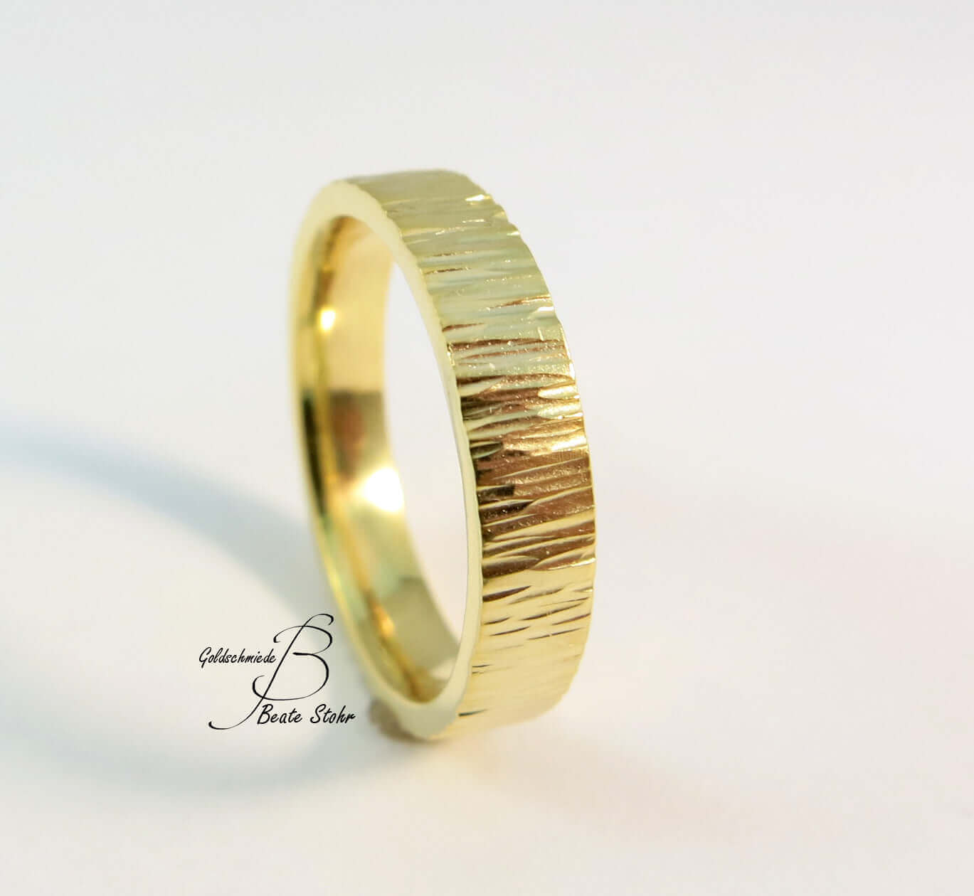 trauring-rinde-breit-gold-2-1-2