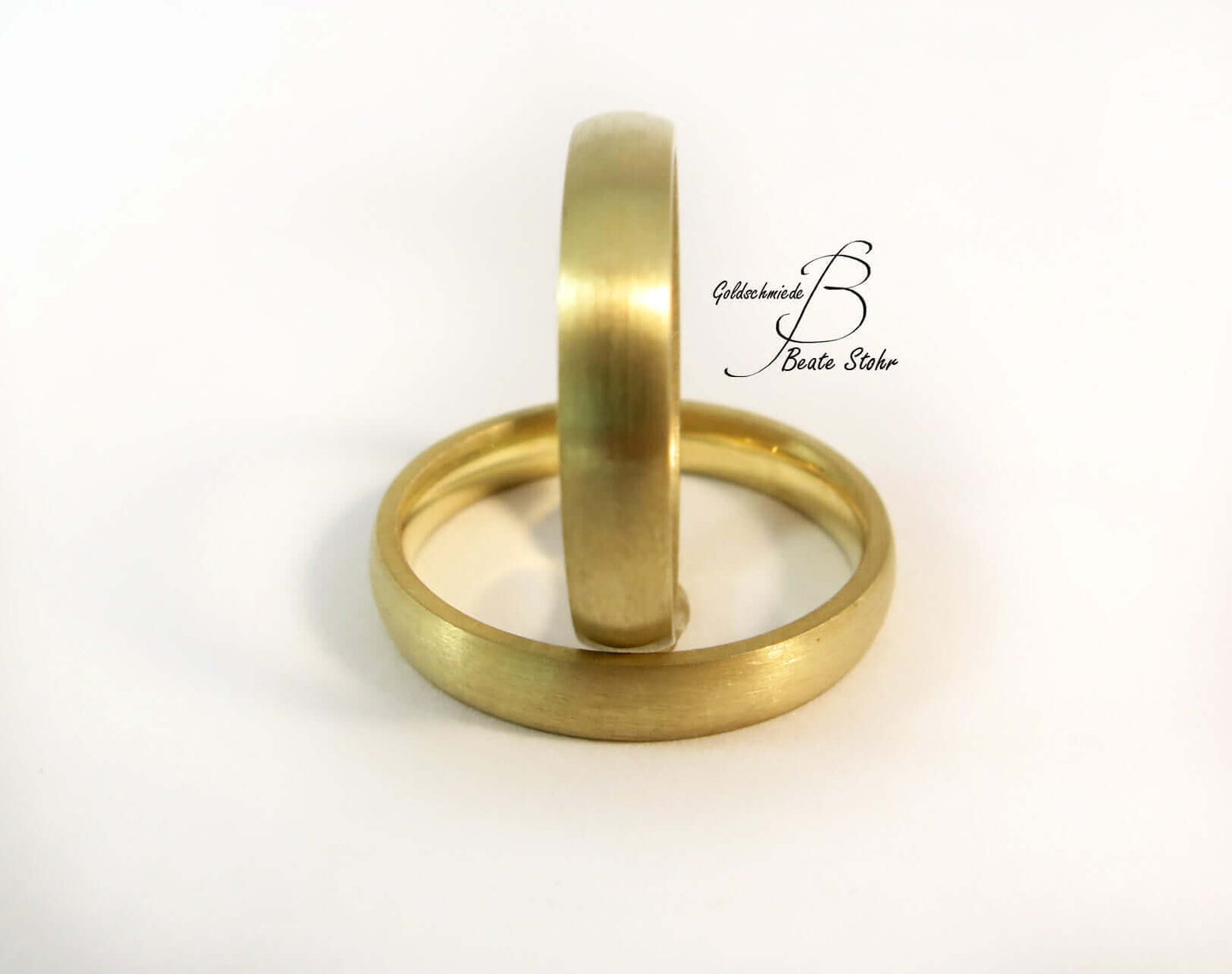 Trauringe halbrund Gold schlicht