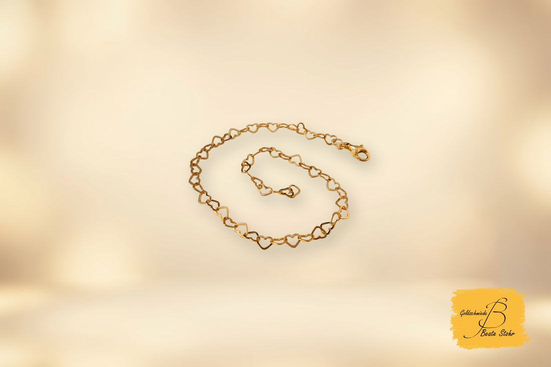Herz Armband vergoldet: zartes Silber mit Herzen