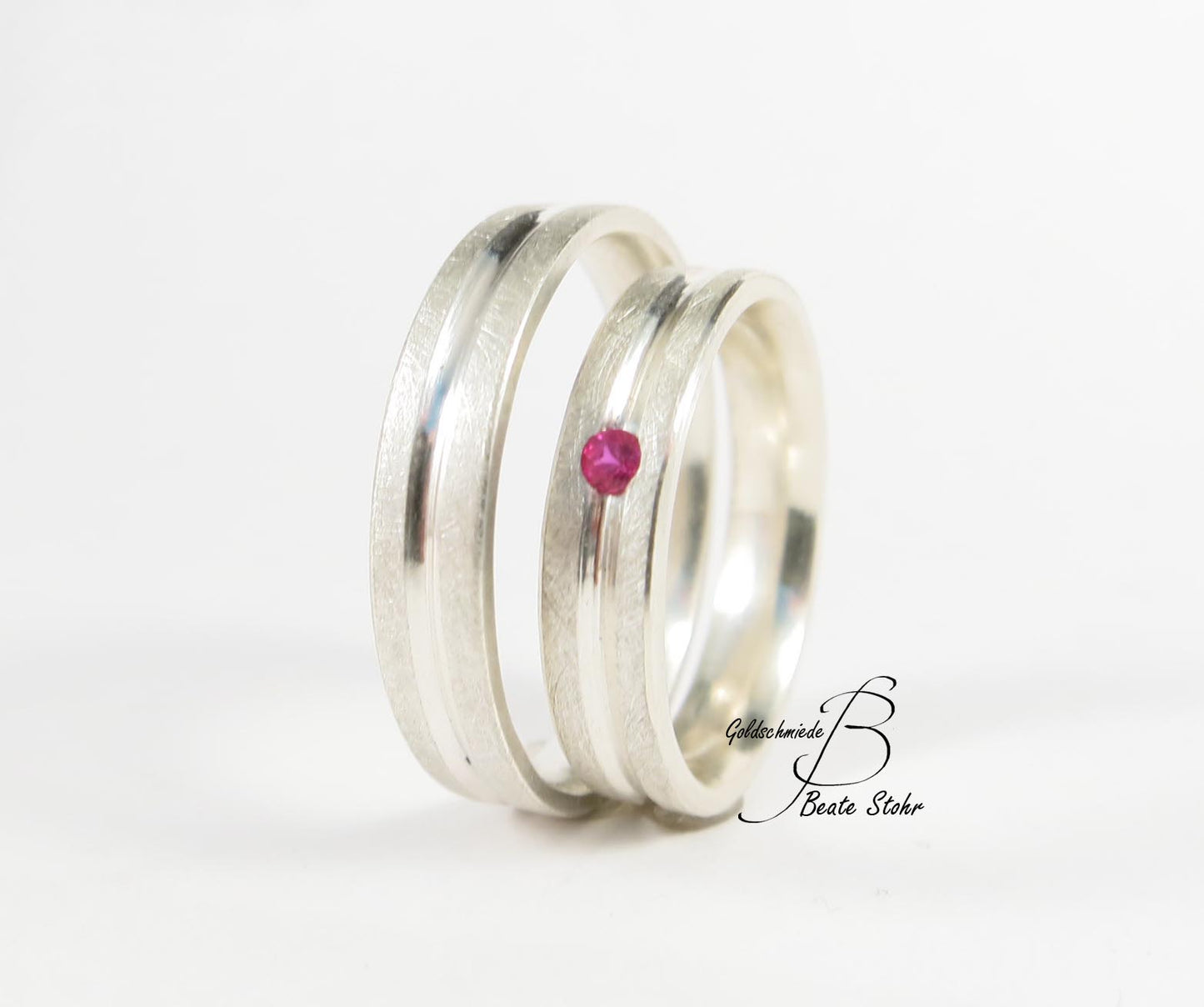 Trauringe mit Rubin Silber Handarbeit