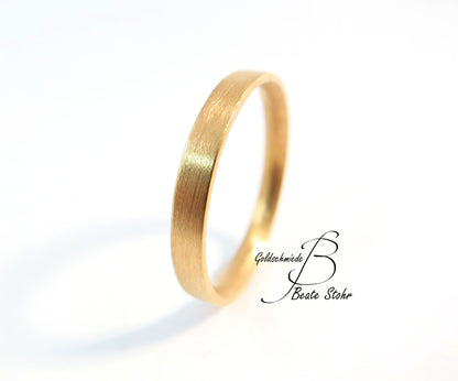 schlichter Trauring in 585/- Roségold - Detailansicht Gold | Traumschmuckwerkstatt
