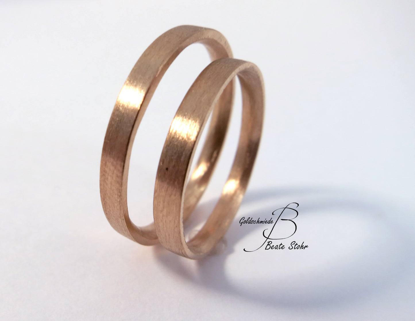 schlichte Trauringe in 585/- Roségold Handarbeit