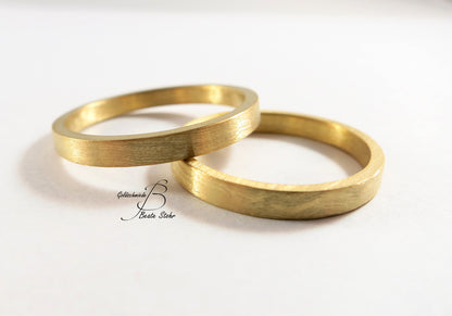 schlichte Trauringe in 585/- Gelbgold Handarbeit