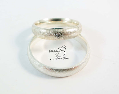 Eheringe halbrund 4mm eismatt Diamant