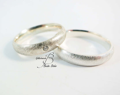 Eheringe halbrund 4mm eismatt Diamant