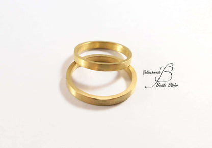 Einfacher Gelbgold Ring | Traumschmuckwerkstatt Shop